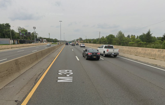 Overturned Semi Closes Lodge Freeway at M-39, Causing Major Delays in Detroit