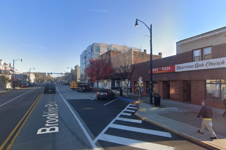 Pittsburgh Police Search for Suspects After Employee Attacked During Brookline Business Robbery