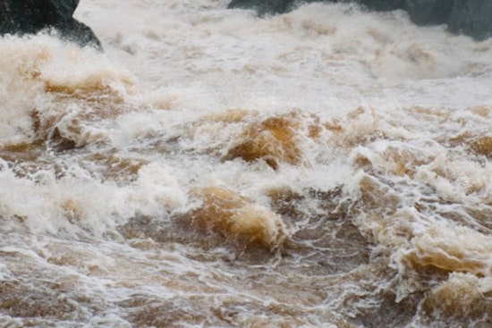 Sacramento Fire Department Rescues Seven from Rising Floodwaters Near Steelhead and Arcade Creeks