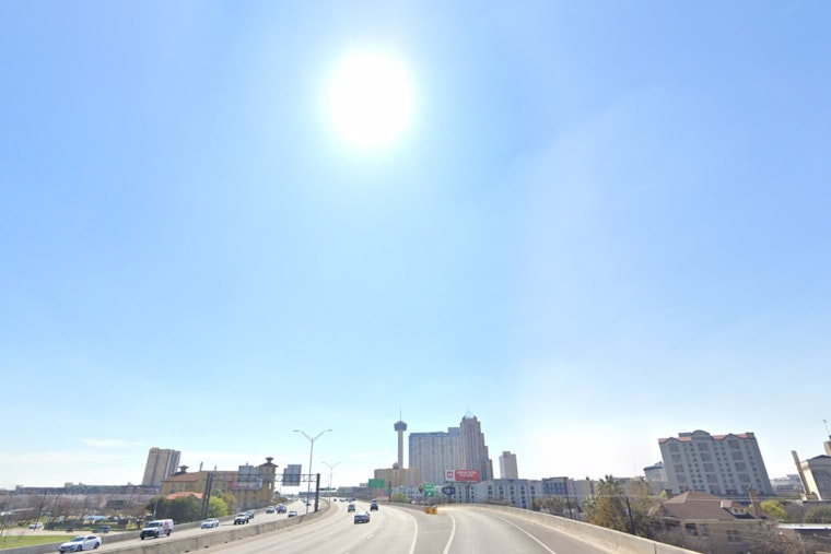 San Antonio Welcomes Warmer Weather as Fog Clears, Umbrellas Advised for Thursday Showers