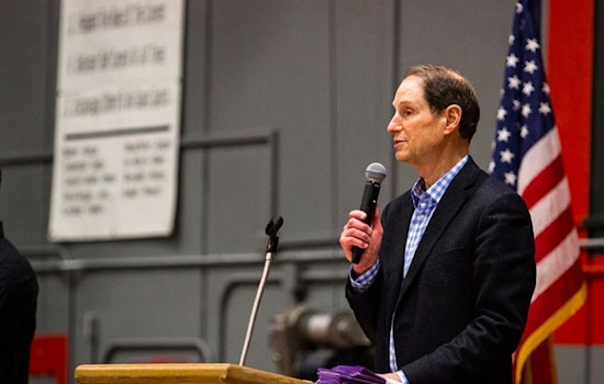 Senator Wyden Fires Up Legislation to Raise Assault Weapon Purchase Age to 21 Amidst Gun Violence Epidemic