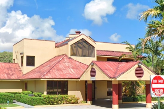 Suspicious Fire at Vacant Fort Lauderdale Hotel Sparks Investigation with No Injuries Reported