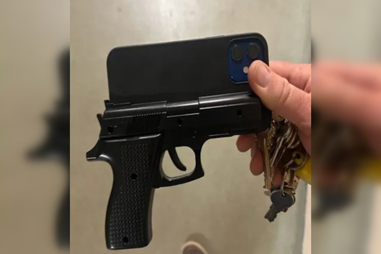 Tampa High School Lockdown Over Cellphone Case Mistaken for Gun Raises Questions on Police Response