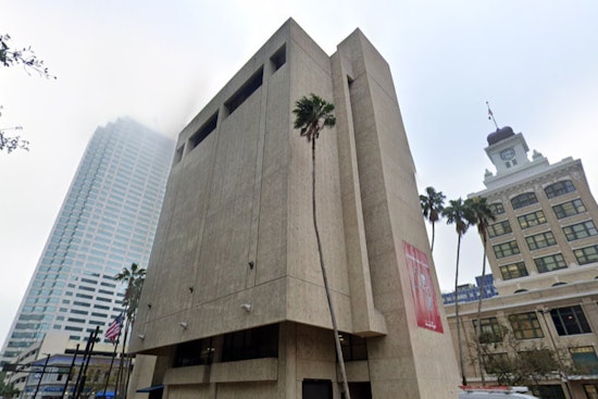 Tampa's Brutalist Municipal Office Building Gains Spotlight with Ray Wong's Guided Tour Ahead of Oscars