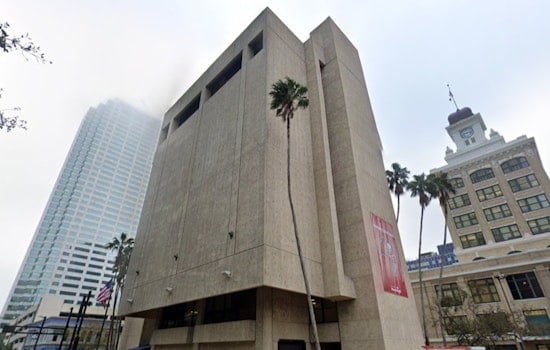 Tampa's Brutalist Municipal Office Building Gains Spotlight with Ray Wong's Guided Tour Ahead of Oscars