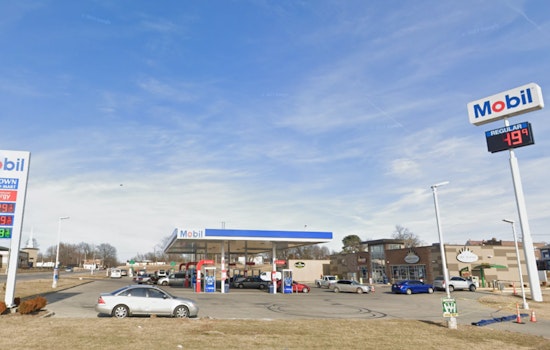 Teen Robbed at Gunpoint During Clothing Sale Meetup at St. Louis Gas Station