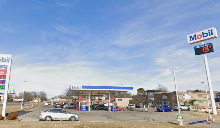 Teen Robbed at Gunpoint During Clothing Sale Meetup at St. Louis Gas Station