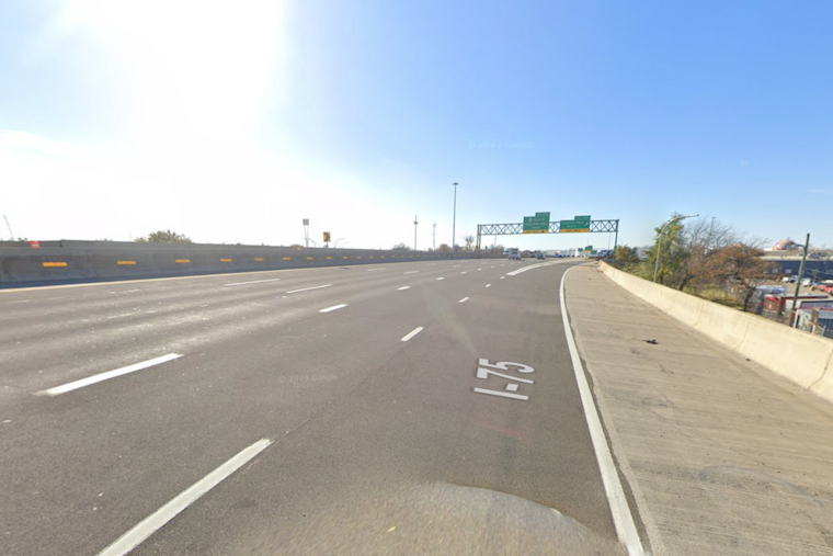 Two Dead, Several Injured in Multi-Vehicle Collision on I-75 in Detroit