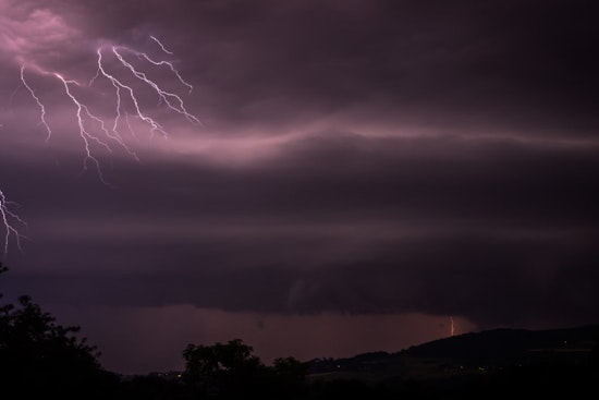 Unsettled Weather Brings Thunderstorms and Flooding Risk to Hawaii