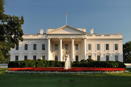 U.S. President Launches Initiative to Scale Back Federal Bureaucracy, Targeting Four Agencies for Downsizing