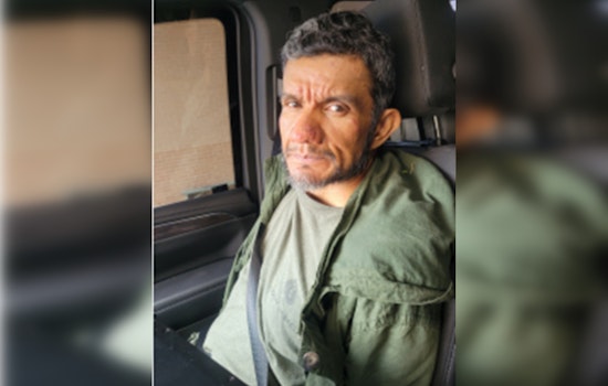 Wanted Man Charged with Human Smuggling After Traffic Stop Near Laredo, Texas