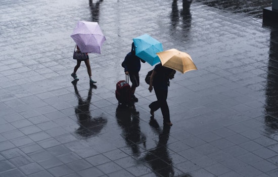 Wet Weather Approaches Honolulu: Showers Expected Across Hawaiian Islands as Cold Front Nears