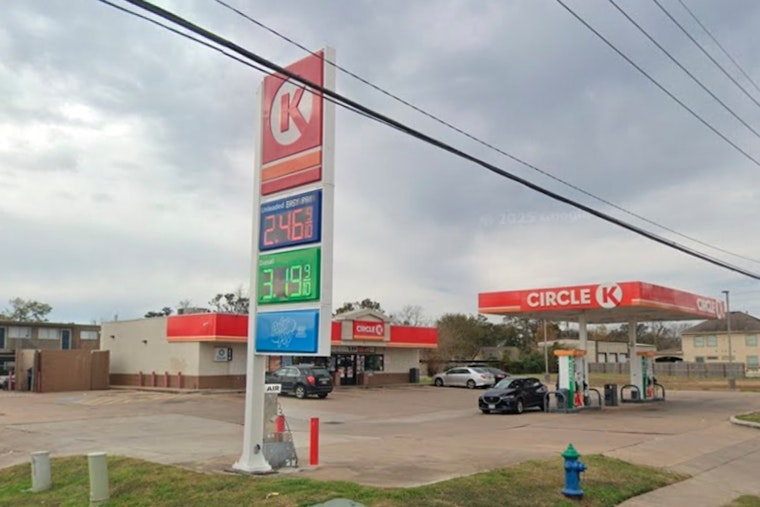 Young Father Fatally Shot in Front of Family at Houston Gas Station Gunman At Large