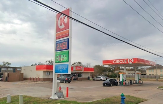 Young Father Fatally Shot in Front of Family at Houston Gas Station Gunman At Large