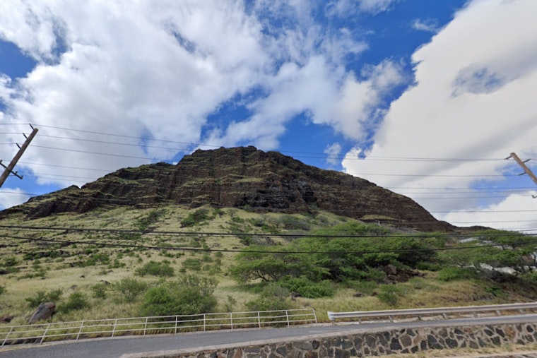 Young Hiker Rescued by Honolulu Fire Department on Pu'u o Hulu Trail in Mā'ili
