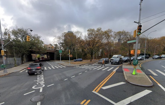 18-Year-Old Man Wounded in Shooting Near Brooklyn Bridge, Suspect at Large