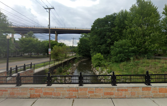 Akron Firefighters and EPA Respond to Oil Spill in Little Cuyahoga River, Source and Impact Under Investigation