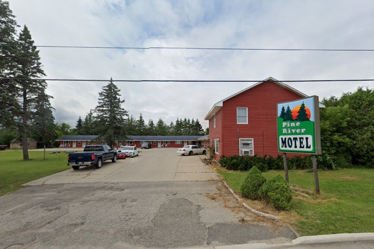 Alligator Discovered Under Bed at Cheboygan Motel Left by Visiting Presenter