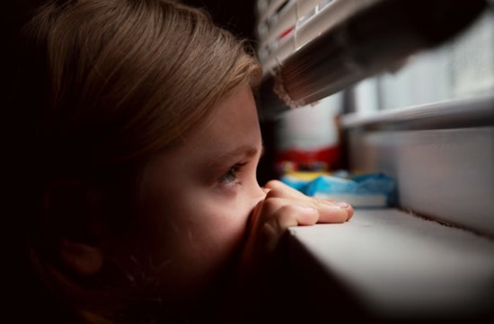 Arizona Officials Urge Stronger Child Safety Reporting, Senate Bill 1437 Targets Gaps in School Protocols