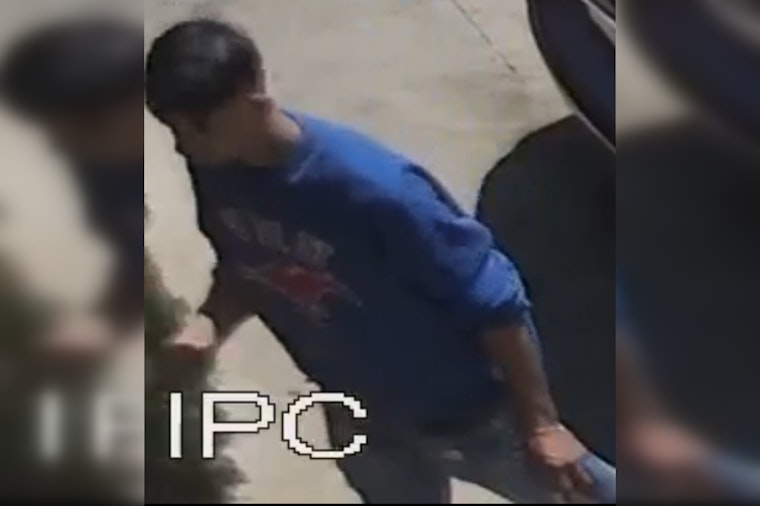 Austin Police Appeal for Public Assistance to Identify Suspect in Armed Robbery at La Finca Supermercado on North Lamar