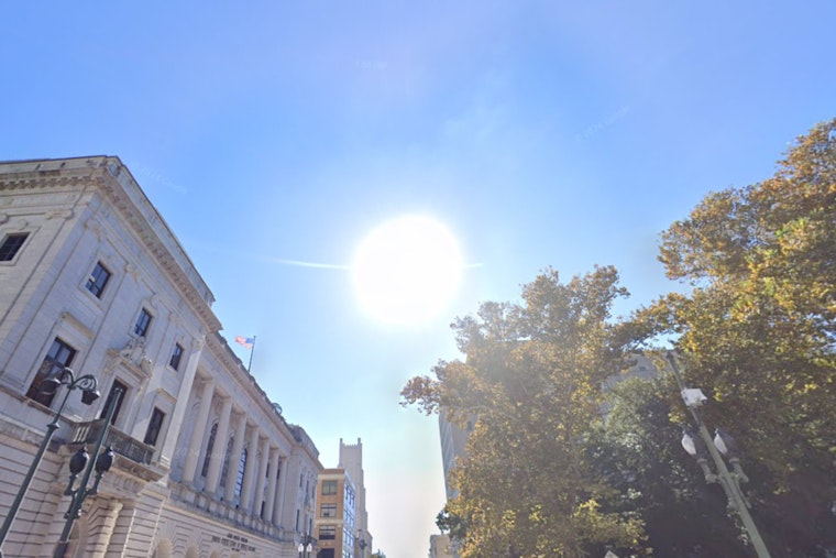 Blustery Start in New Orleans with Gusts Up to 37 mph, Warmer Week Ahead, NWS Reports