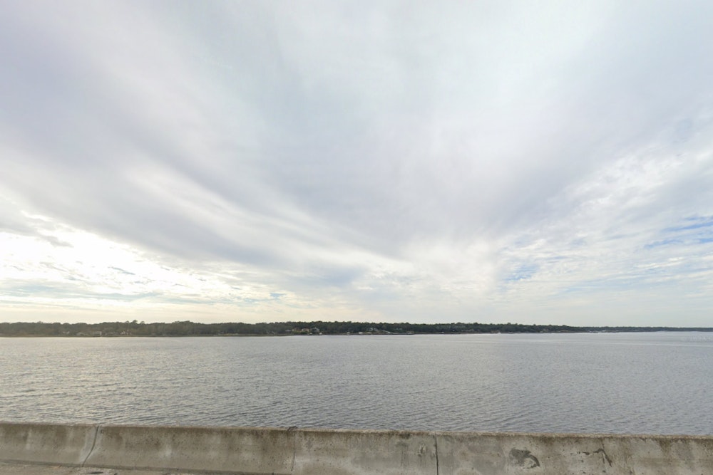 Boat Tragedy in Jacksonville Leaves One Dead and Three Missing, Including Children, After St. Johns River Capsize