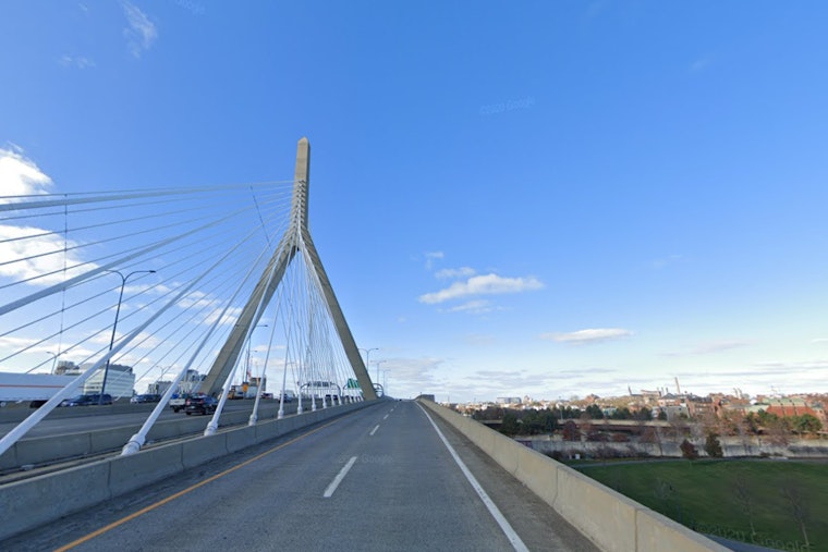 Boston Braces for Unpredictable Weather: Foggy Mornings, Cool Sea Breezes, and Intermittent Showers in the Forecast