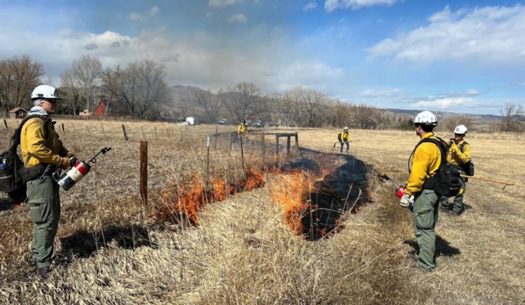 Boulder Officials Conduct Controlled Burn, Advise Against 911 Calls for Smoke Sightings South of Arapahoe Rd