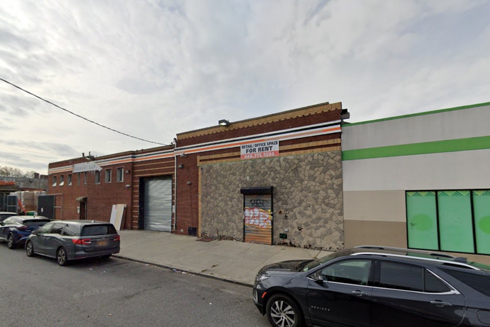 Brooklyn Residents Rally Against Planned Homeless Shelter in Borough Park Amid Affordable Housing Concerns