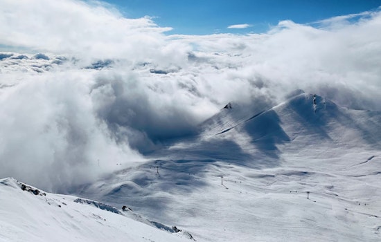Bystanders and Rescue Teams Save Skier from Avalanche in New Hampshire's White Mountains