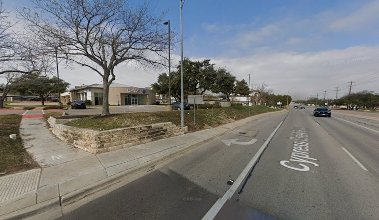 Cedar Park Chase Bank Robbery Prompts Evacuation, Police Investigation Underway