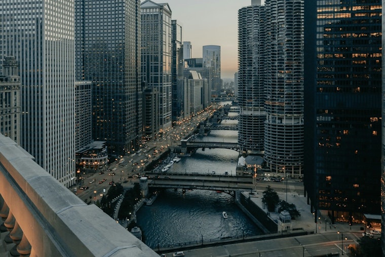 Chicago Braces for Severe Storms with Potent Winds and 80-Degree Heat Ahead of St. Patrick's Day Celebrations