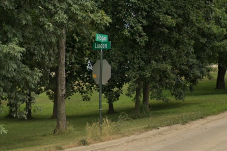 Clarkston Woman Dies in Traffic Collision at Fenton Intersection, Investigation Underway