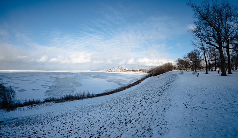 Cleveland and Northeast Ohio Prepare for Mixed Weather, Sunny Skies, Strong Winds, and Brief Snow Showers in Forecast