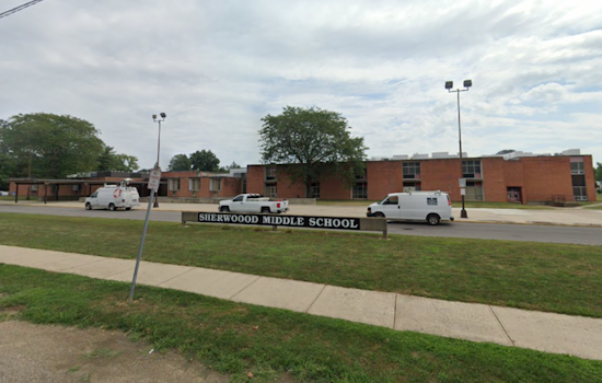 Columbus Teacher Fuels Reading Passion with "Book Nook" Project at Sherwood Middle School