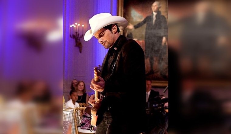 Country Superstar Brad Paisley Returns to Illinois State Fair After Eight Years