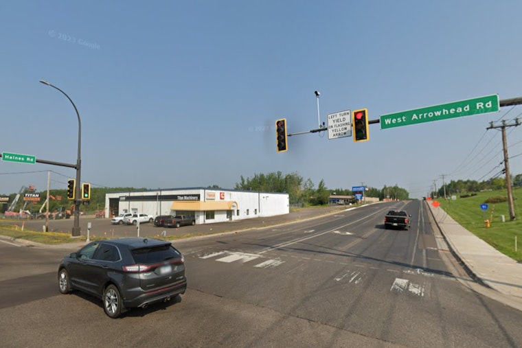 Crash Disables Traffic Lights at Busy Haines and West Arrowhead Intersection as St. Louis County Advises Caution and Alternative Routes