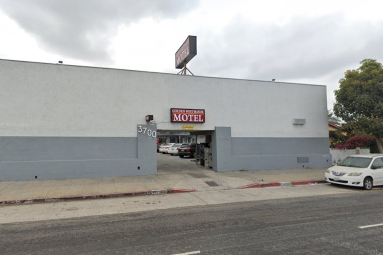 Critical Injuries in Exposition Park Apartment Fire; LAFD Investigates Cause