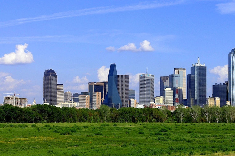 Dallas Braces for Varied Weather, Sunny Days, Showers, and Blustery Winds Ahead