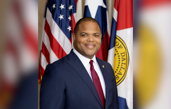 Dallas Mayor Eric Johnson Remembers Late Congressman Sylvester Turner as a 'Towering Figure in Texas Politics'