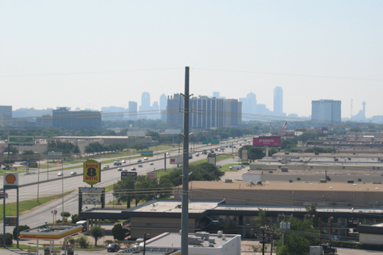 Dallas Under Wind Advisory with Gusts Up to 45 MPH, NWS Fort Worth Cautions Residents