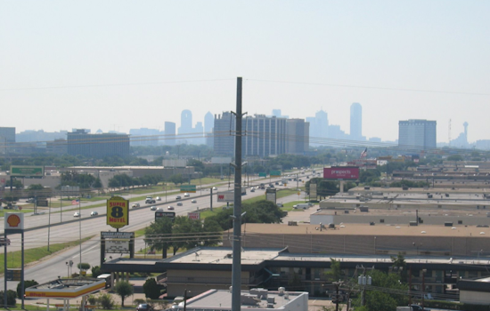 Dallas Under Wind Advisory with Gusts Up to 45 MPH, NWS Fort Worth Cautions Residents