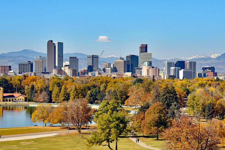 Denver Braces for Weather Rollercoaster: Warmth, Winds, and Weekend Snow Forecasted
