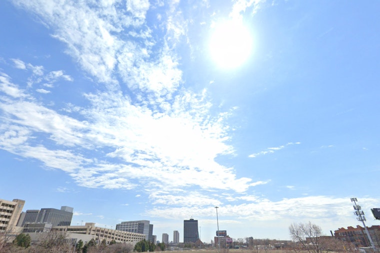 Detroit Embraces Spring Weather as Sunny Skies Give Way to Upcoming Rain
