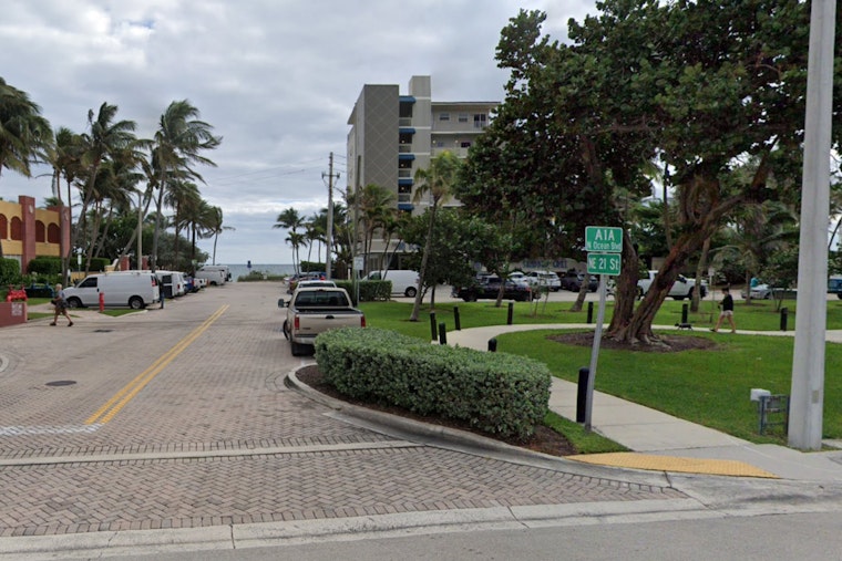 Diver Hospitalized After Being Struck by Boat Propeller Off Fort Lauderdale Beach