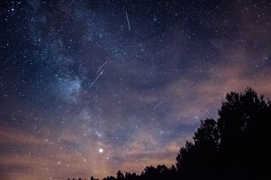 Double Meteor Shower Extravaganza Captivates Viewers in April's Night Sky