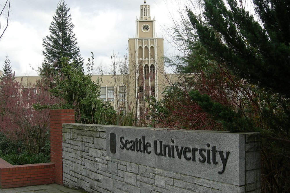 Dr. Jean Twenge Highlights Mental Health Risks for Youth Linked to Social Media in Seattle University Talk