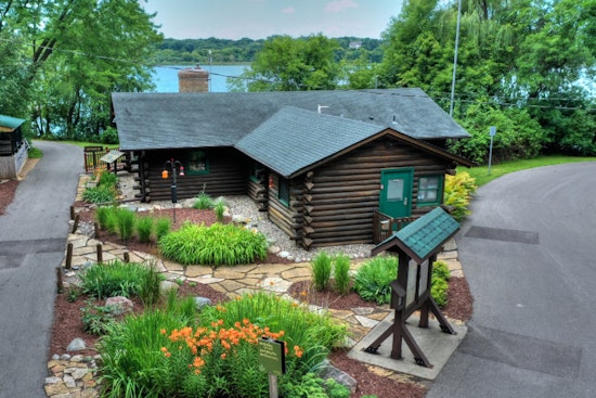 Eden Prairie Outdoor Center Announces Final Snowshoe Hike and Array of Night-Time Events for All Ages