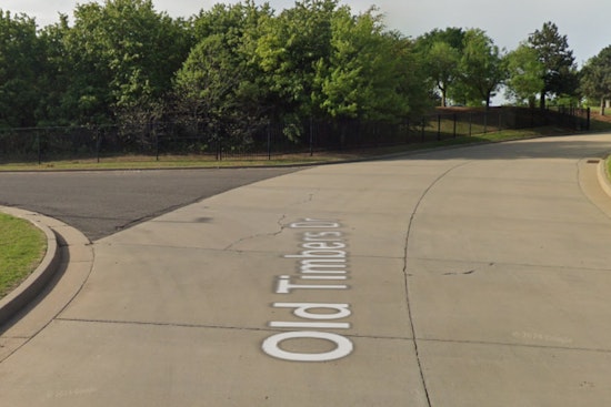 Edmond Joins "Keep Oklahoma Beautiful" Tire Reclamation Effort on Route 66