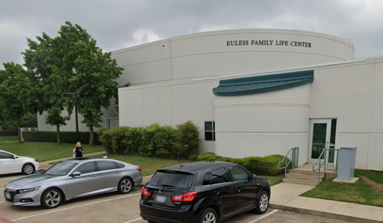 Euless Family Life Center Natatorium Hosts "Easter Splash" Underwater Egg Hunt Event for Local Families